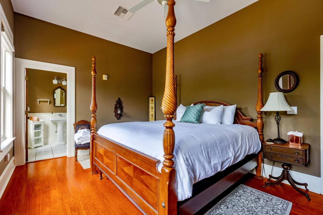Southern Charm In The Camellia Rose Inn Gainesville Luaran gambar